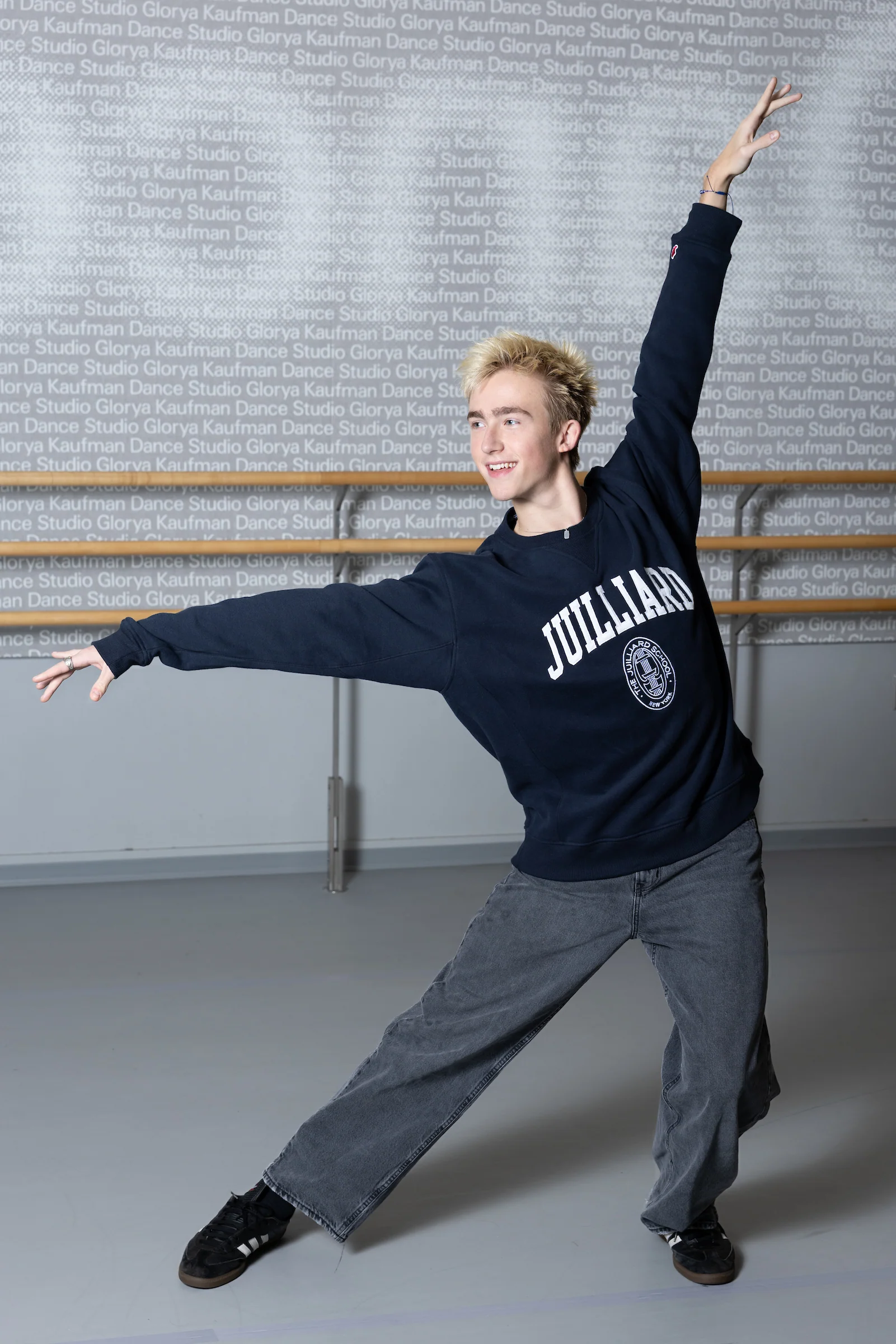 Sweatshirt: 1991 Embroidered Crew - Image 9